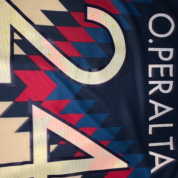 Club America 17/18 jersey - Picture 3 of 7